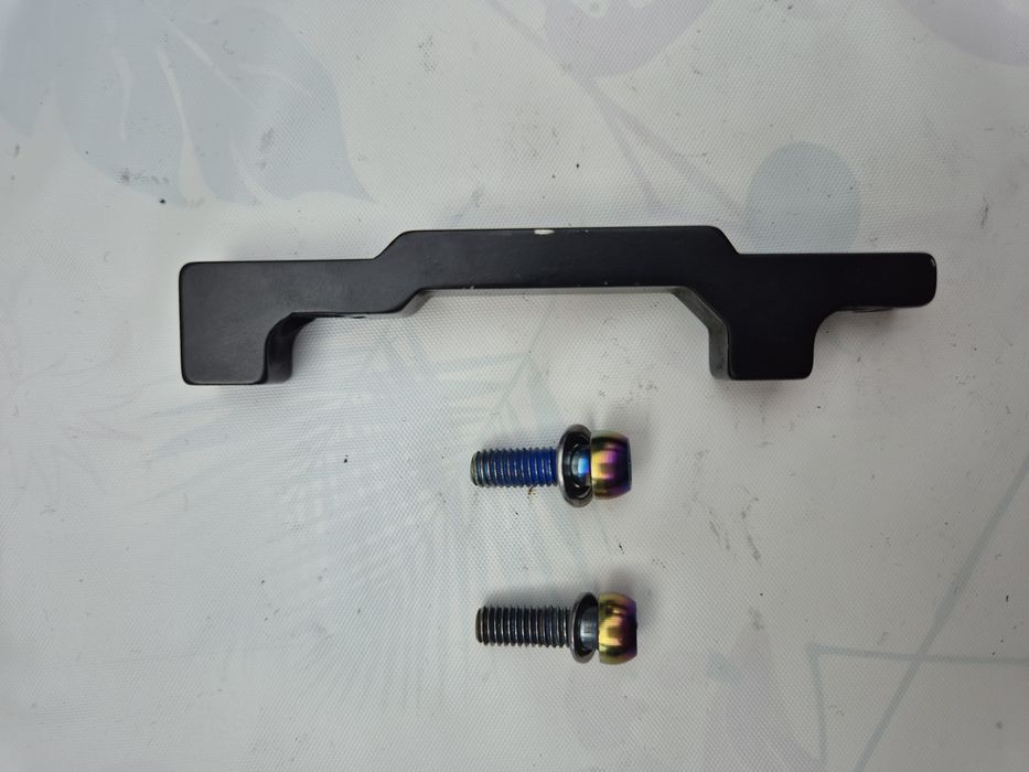 Adapter hamulca post mount 40mm 40 p + śruby rainbow petrol oil slick