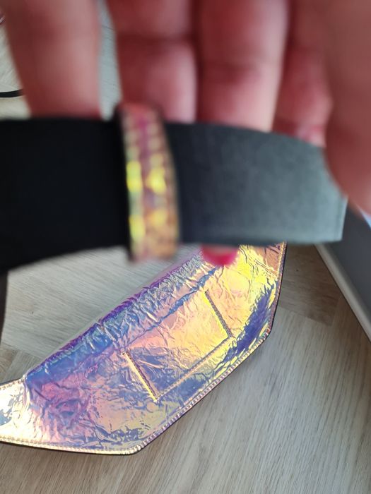 Miesiąca się wieloma kolorami nerka Calvin Klein