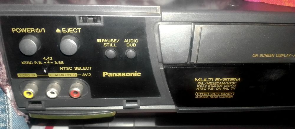 видеомагнитофон panasonic nv-hd625am и universum