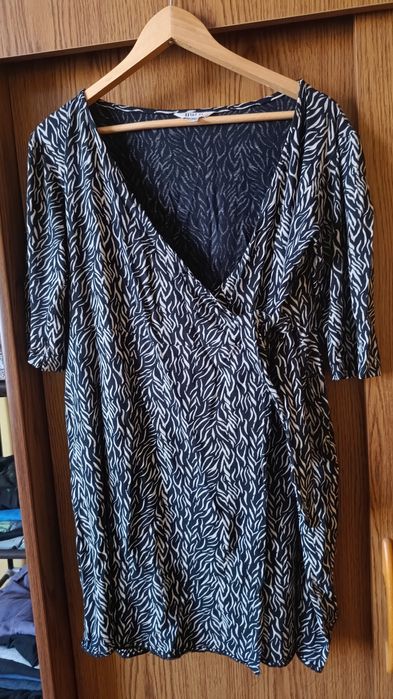 Bluzka damska z rękawem 3/4.