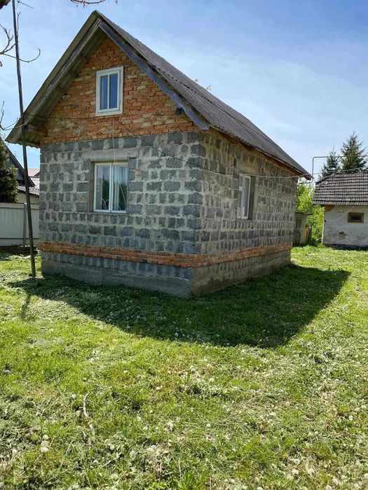 Продається будинок в с.Мединя Івано-Франківського району