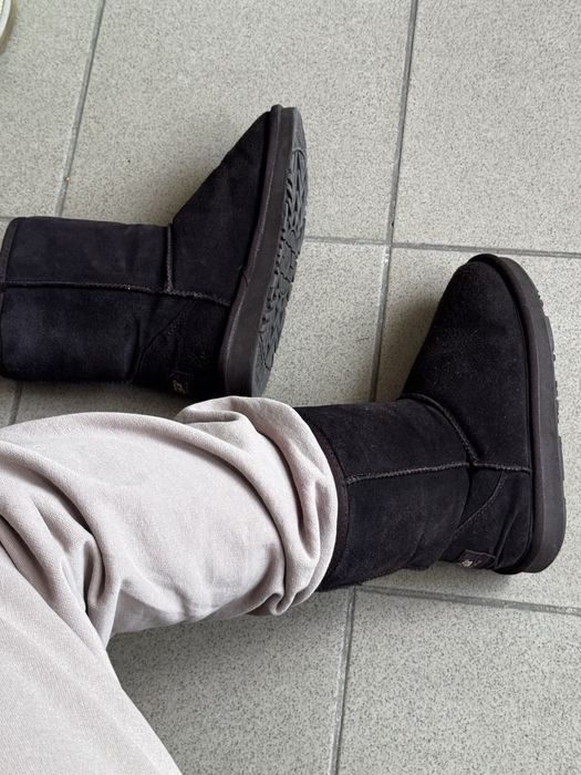 Ugg. розмір    36