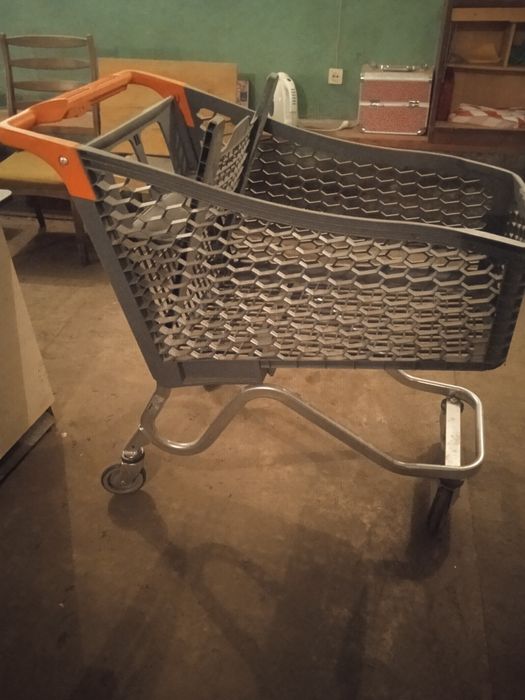 Візок для перевезення вантажів чотирьохколісний