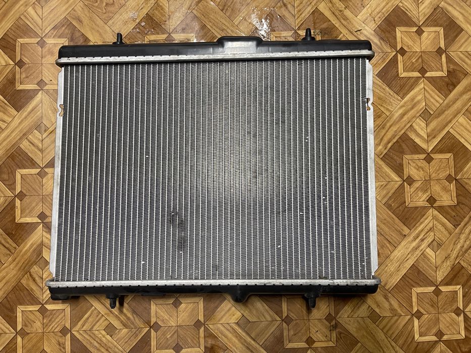 Радіатор охолодження Citroën C4 2005–2010 Peugeot 307 308 ситроен б/в
