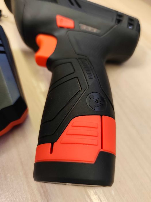 Акумуляторна шабельна пила Dnipro-M RS-12