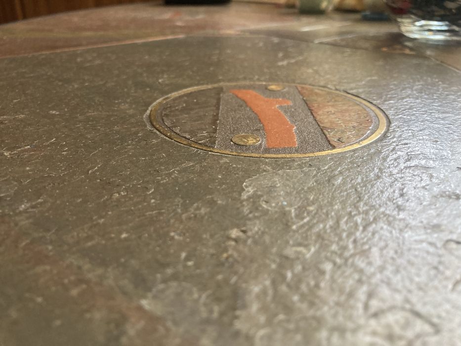 Стіл кавовий, оригінальний з природнього каменю