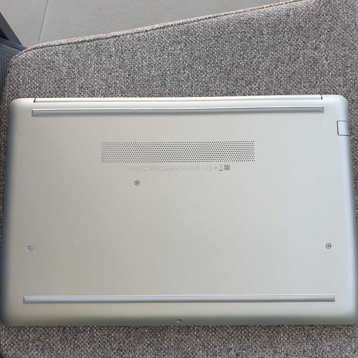 HP 15-DA0057np, 15.6-inch display, i5-8250U processor, 8 GB memory64729736718082124