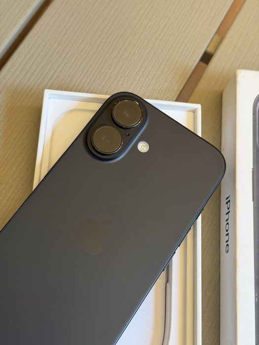 iPhone 16 - 128GB | Preto