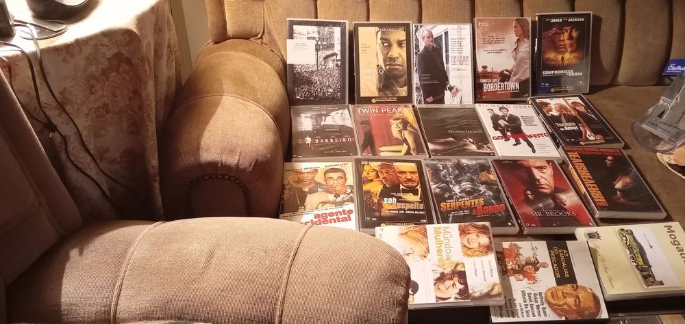 Cassetes VHS Filmes saldos hoje e DVDs de qualidade desde 2E.