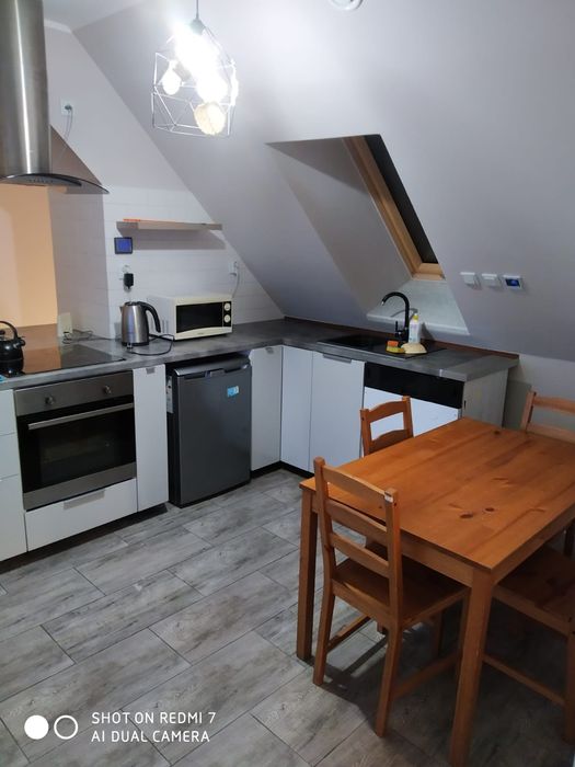 Kwatery, pokoje, noclegi.