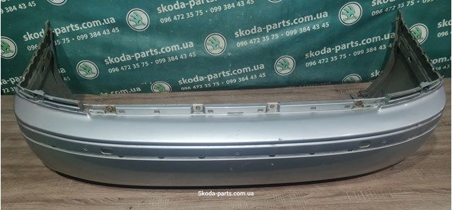 Бампер задній ліфтбек Skoda Octavia Tour 106807421B
