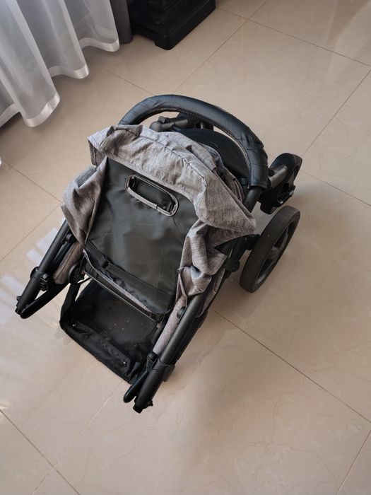 Wózek spacerowy składany