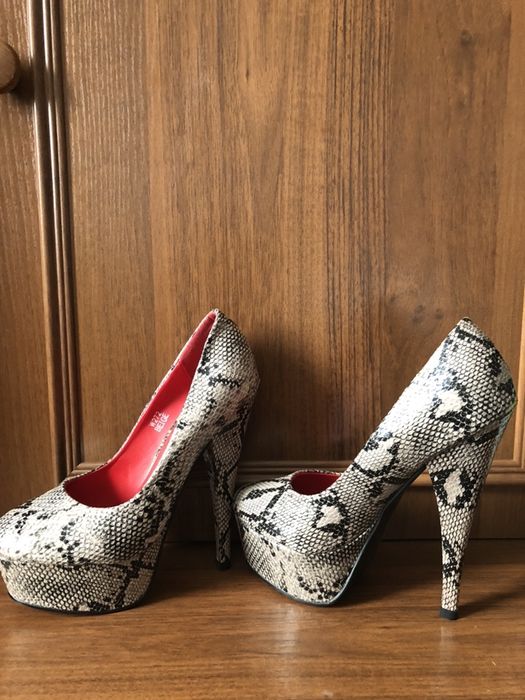 Туфлі жіночі