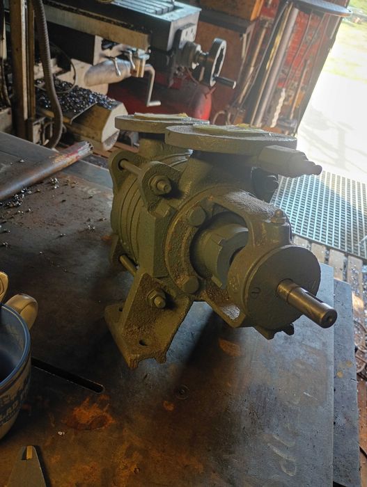 Pompa hydroforowa duża, hydrofor