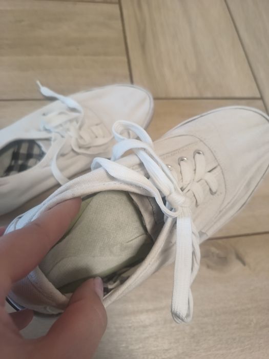 Damskie białe wiązane materiałowe buty trampki