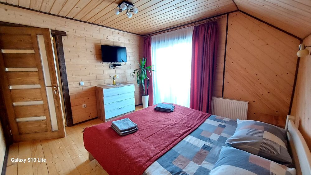 Здається котедж Карпатська модринка