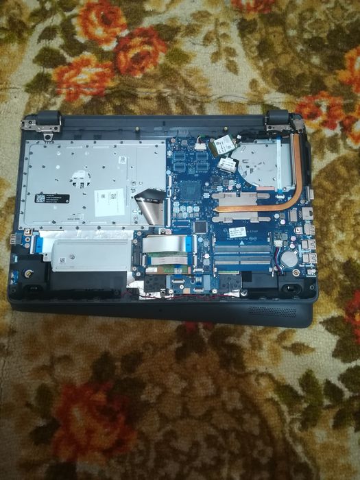 HP 250G6 Intel i3 6006U битый экран
