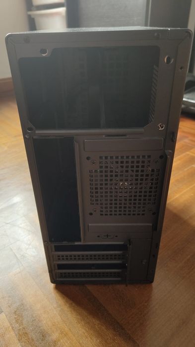 Caixa Computador Micro-ATX MSI