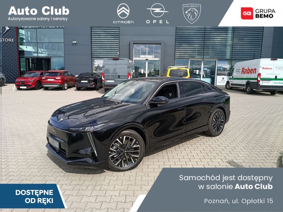 DS Automobiles N°8