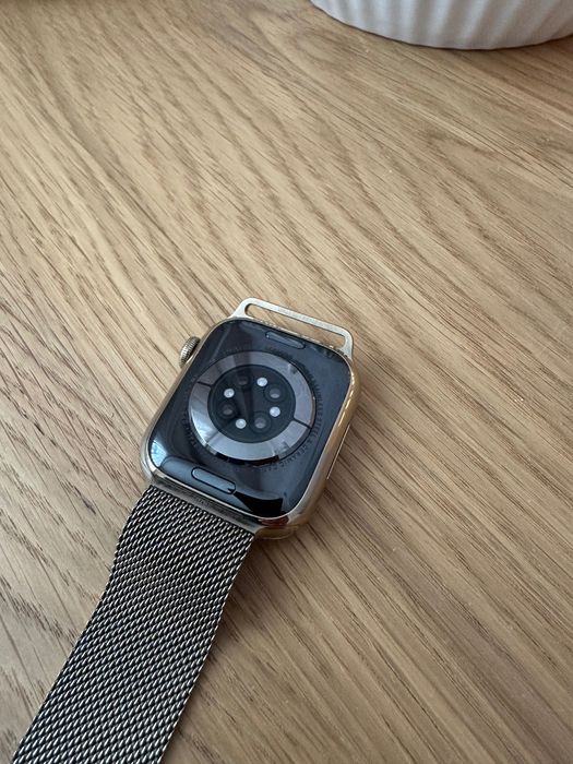 Apple Watch 8 lte gold