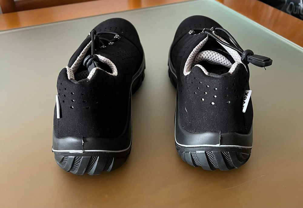 Sapatos de segurança novos UVEX