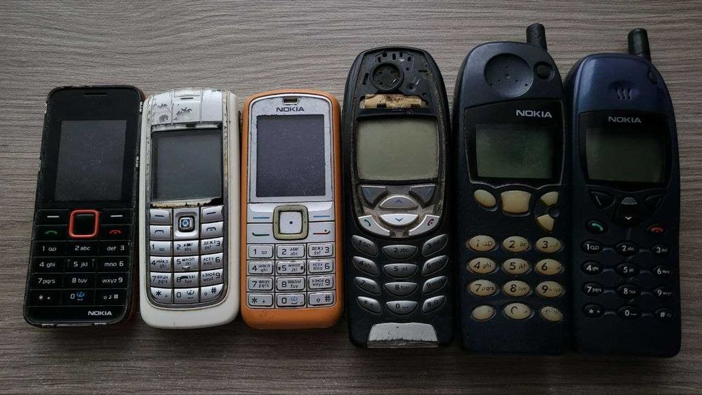 Лот телефонів Nokia, Sony Ericsson, Siemens, LG