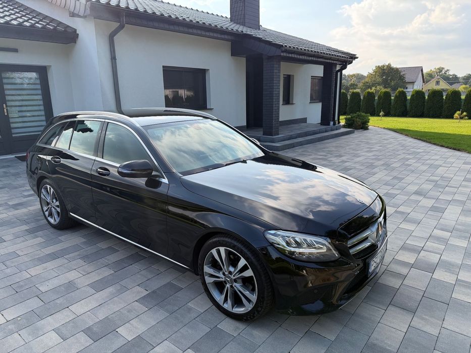 Mercedes-Benz Klasa C C220d lift full led nawi ładny serwisowany