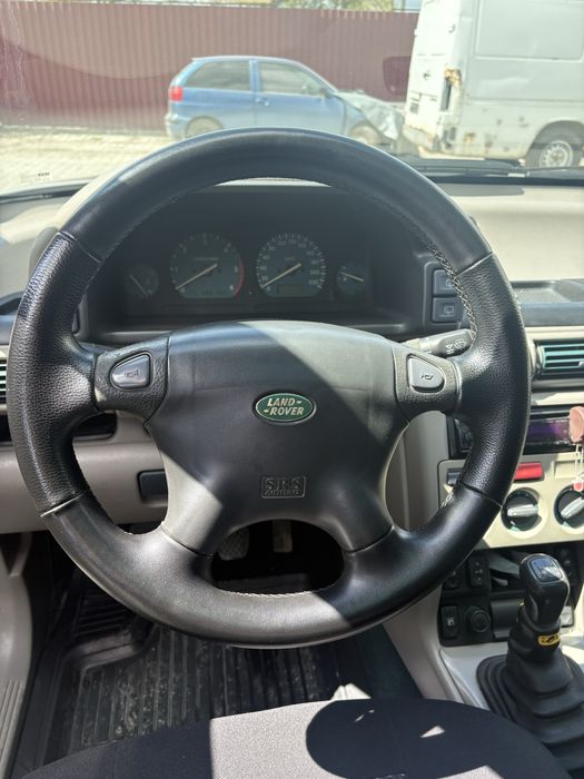 Land Rover Frilender 2.0 TDI honda