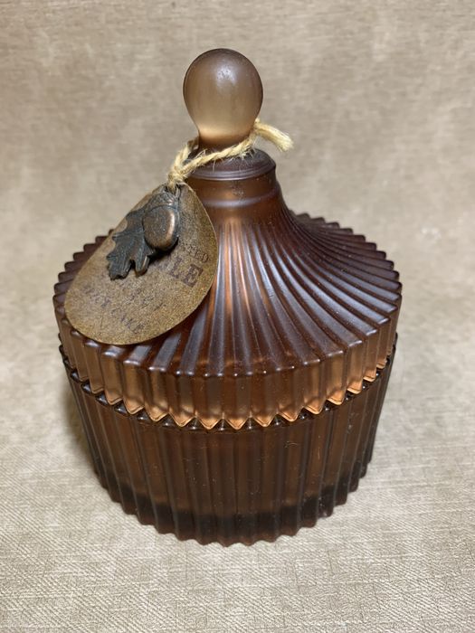 Большая свеча-шкатулка