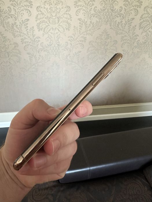 Iphone 11 pro max 64gb gold