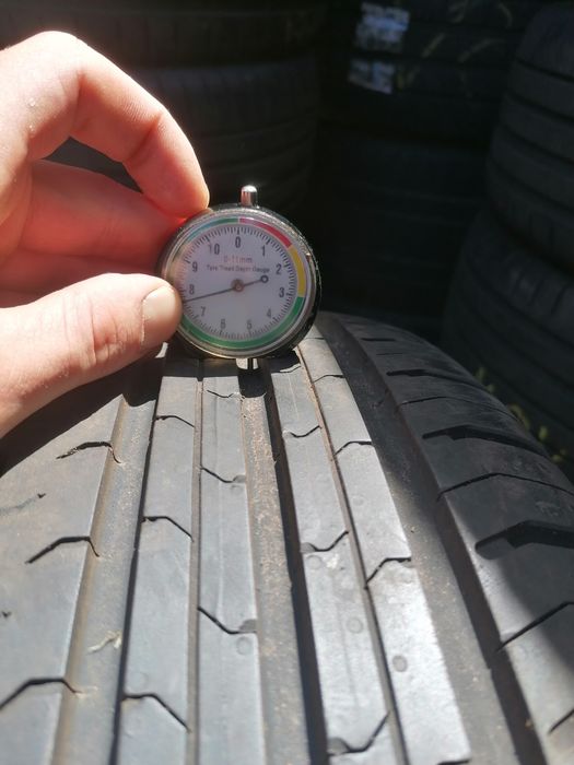 235/60/18 Continental 2025 rok