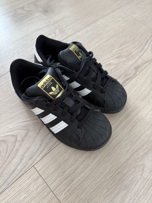 Adidas superstar