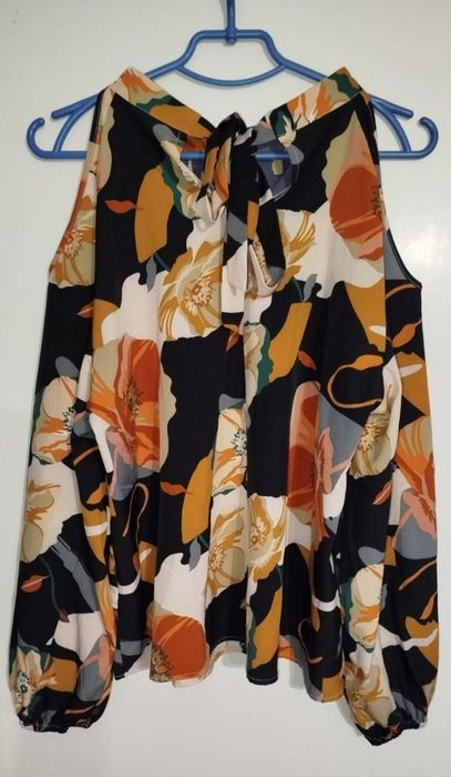 Трендовая блуза GOMORN с открытыми плечами • В отл.состоянии!

Ищеш