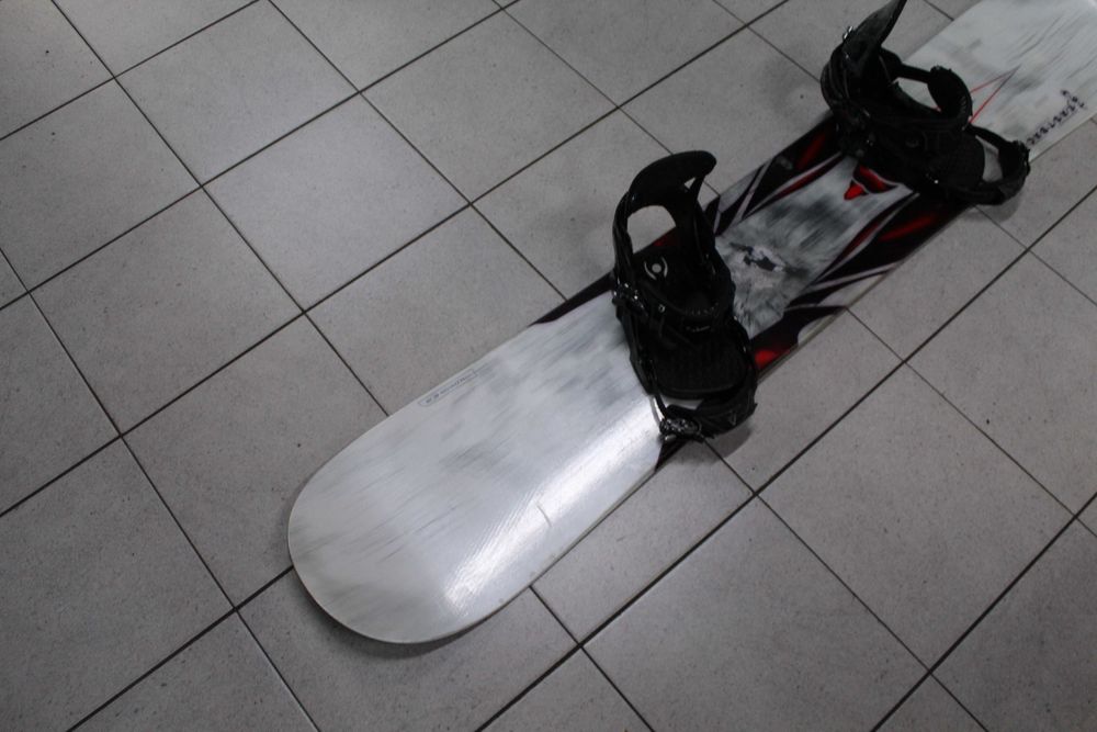 Deska Snowboard SALOMON FASTBACK 163 cm + Wiązania SALOMON