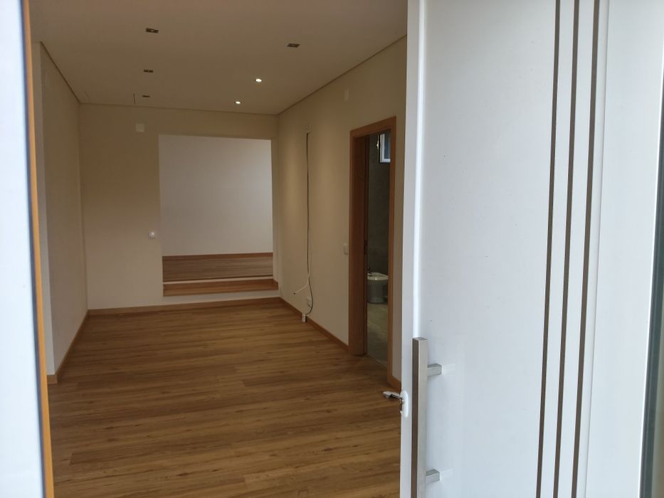 Aluguer Andar Moradia T2 - Cabeda