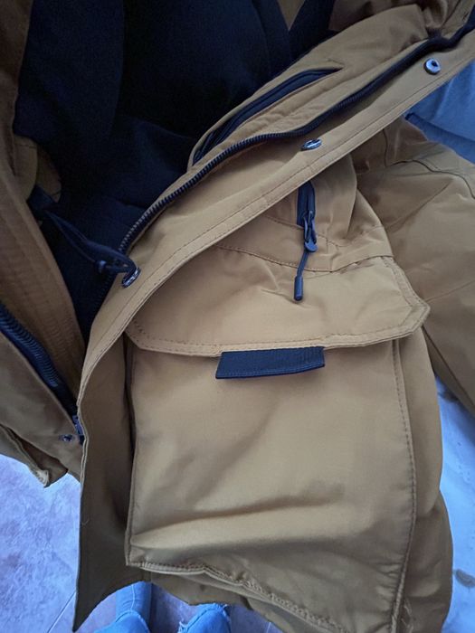 Casaco Impermeável New Yorker