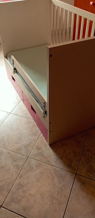 Berço/Cama de Bebé IKEA Evolutiva com Gavetas