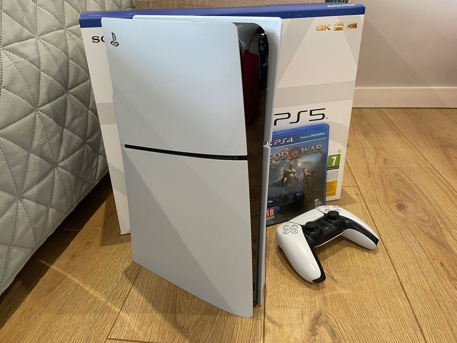 Sony PlayStation 5 Slim Blu-ray + God of War