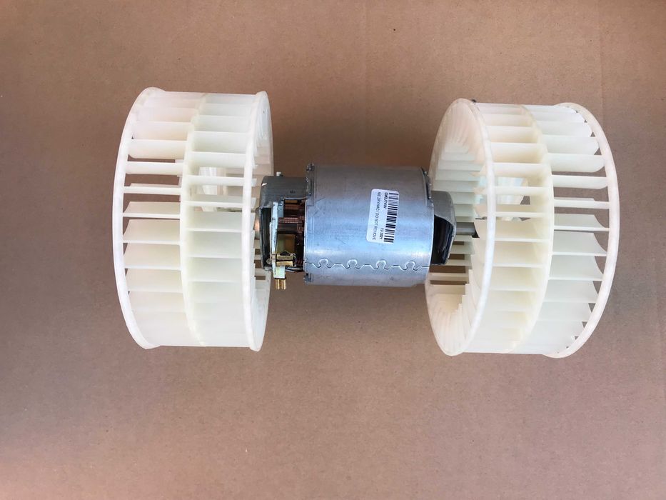 Моторчик печки BMW 5 E34 (88-95) 7 E32 (86-94) вентилятор