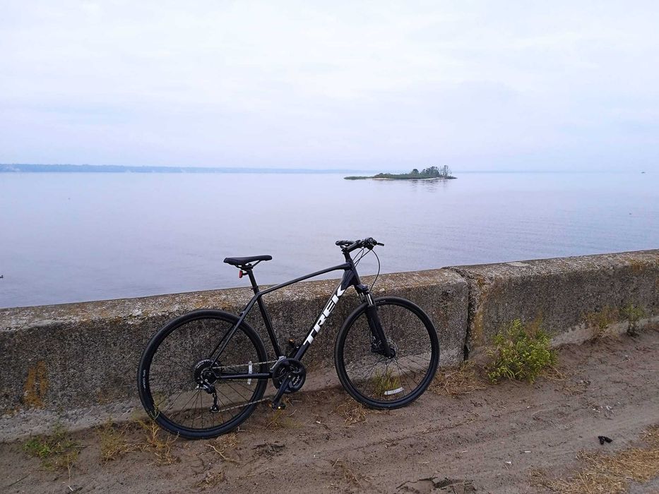 Велосипед Trek Dual Sport 2 Gen 4, 2023 року.
