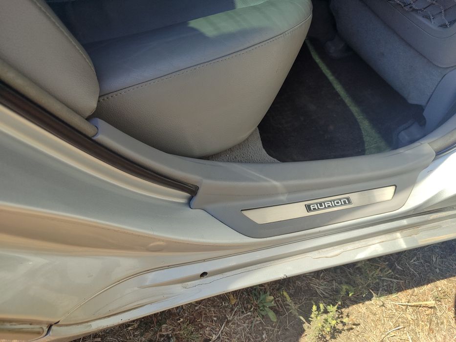 Продам автомобіль TOYOTA AURION