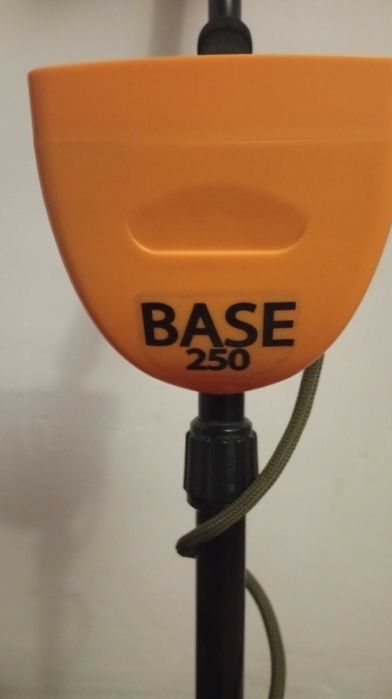 Металошукач BASE 250 з котушкою IPA XL