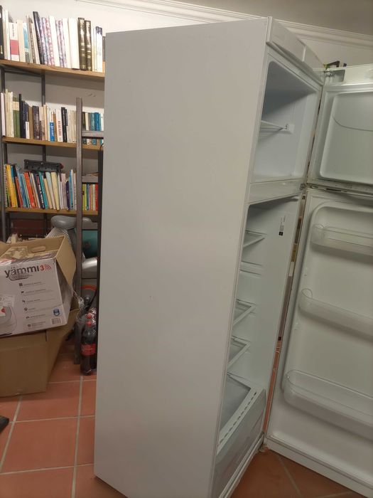 Frigorífico INDESIT