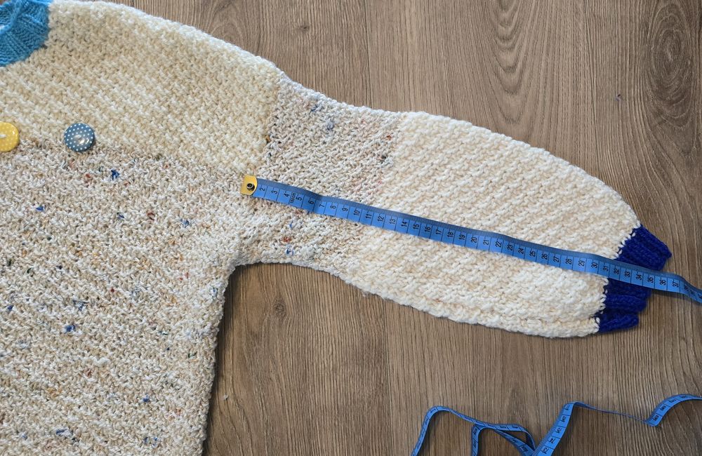 Sweter z włóczki ręcznie robiony