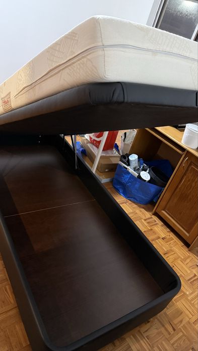 Cama de solteiro sommier (com colchão)