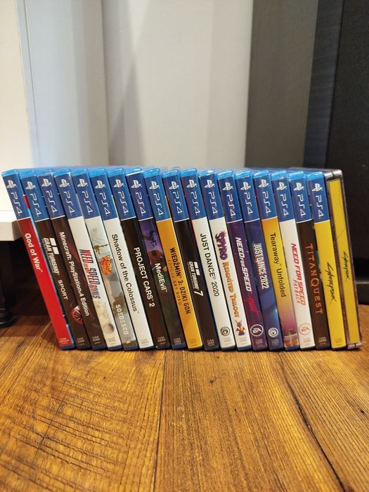 Gry na konsolę PS4 PS5 cyberpunk wiedźmin Spyro Medievil  god of war