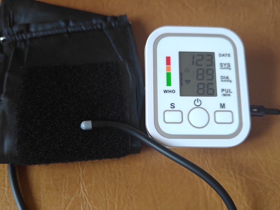 Тонометр Arm Style автоматичний з індикатором аритмії