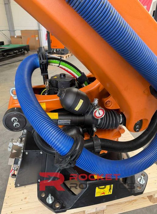 Robot KUKA KR 210 R3100 ultra, kontroler KR C4, sprawdzony z gwarancją