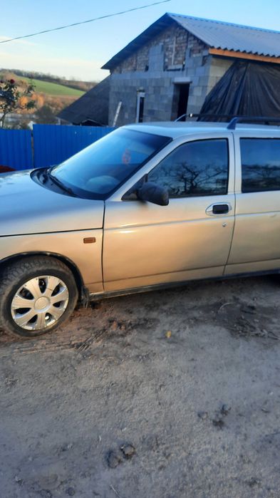 Ваз2111  автомобіль