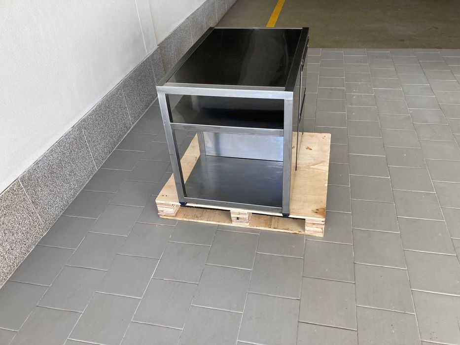 móvel inox com gavetas e porta pivotante como novo